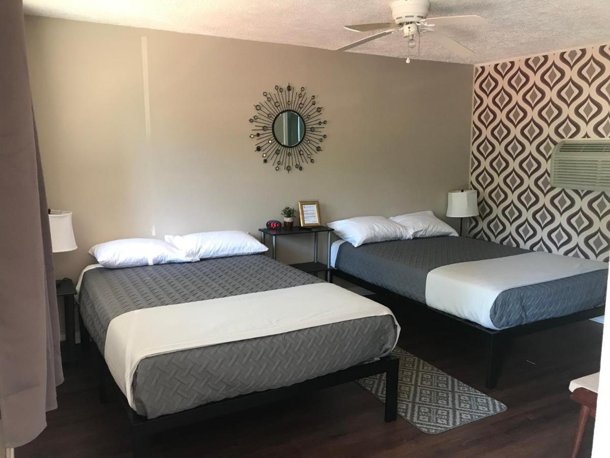 Nightshade Inn & Gardens Camillus Εξωτερικό φωτογραφία